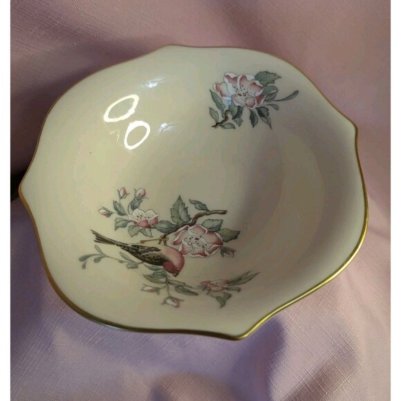 SERENADE PEDESTAL CANDY DISH BY LENOX CHINA IVORY W/ 24KT GOLD TRIM U.S.A.MADE - Picture 5 of 7